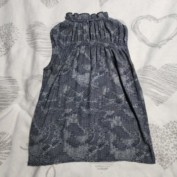 Treasure & Bond Blue Patterned Sleeveless Blouse – Size XS - Picture 3 of 4